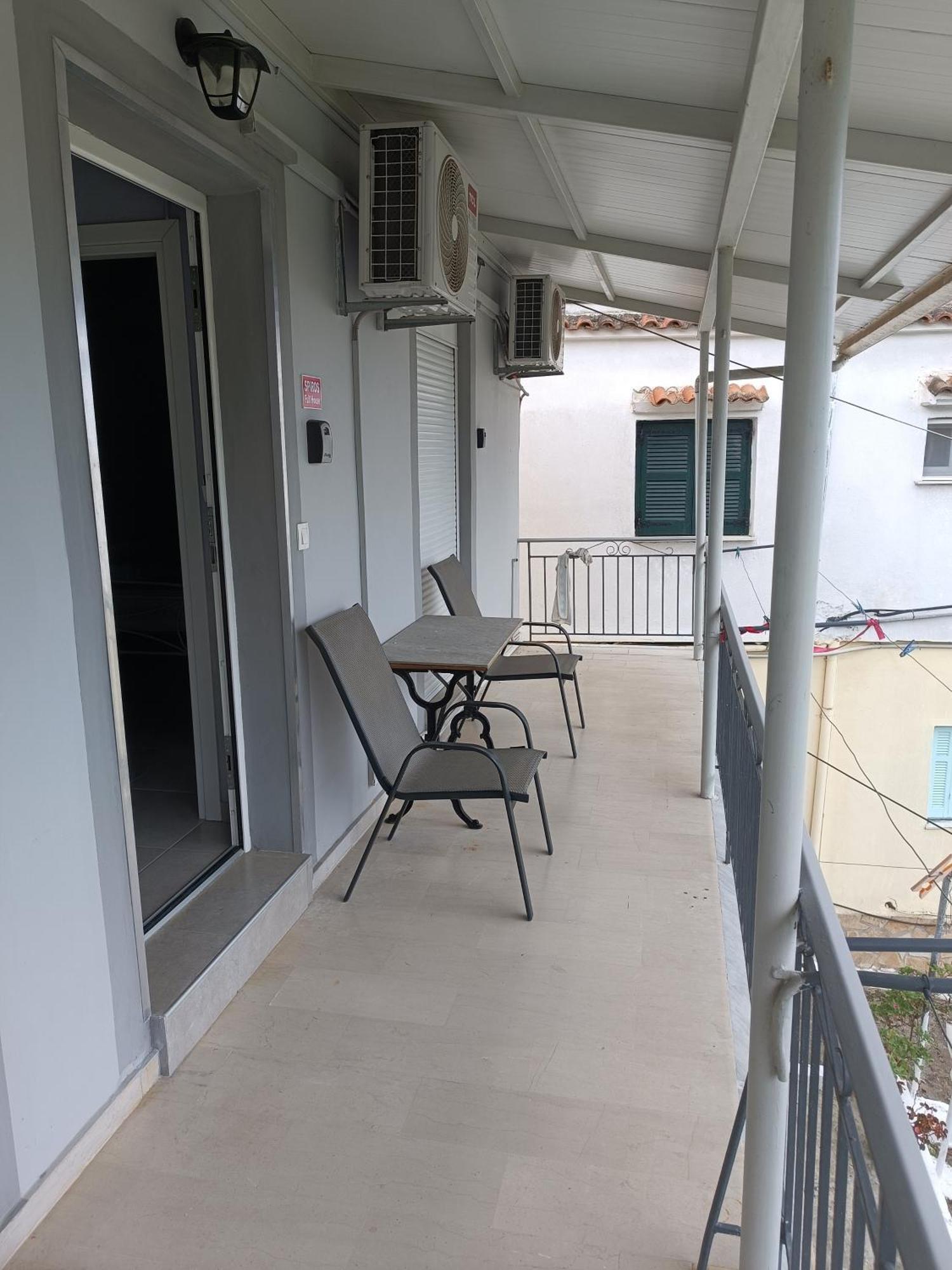 Spiros Full House In Marathias Apartment Bagian luar foto