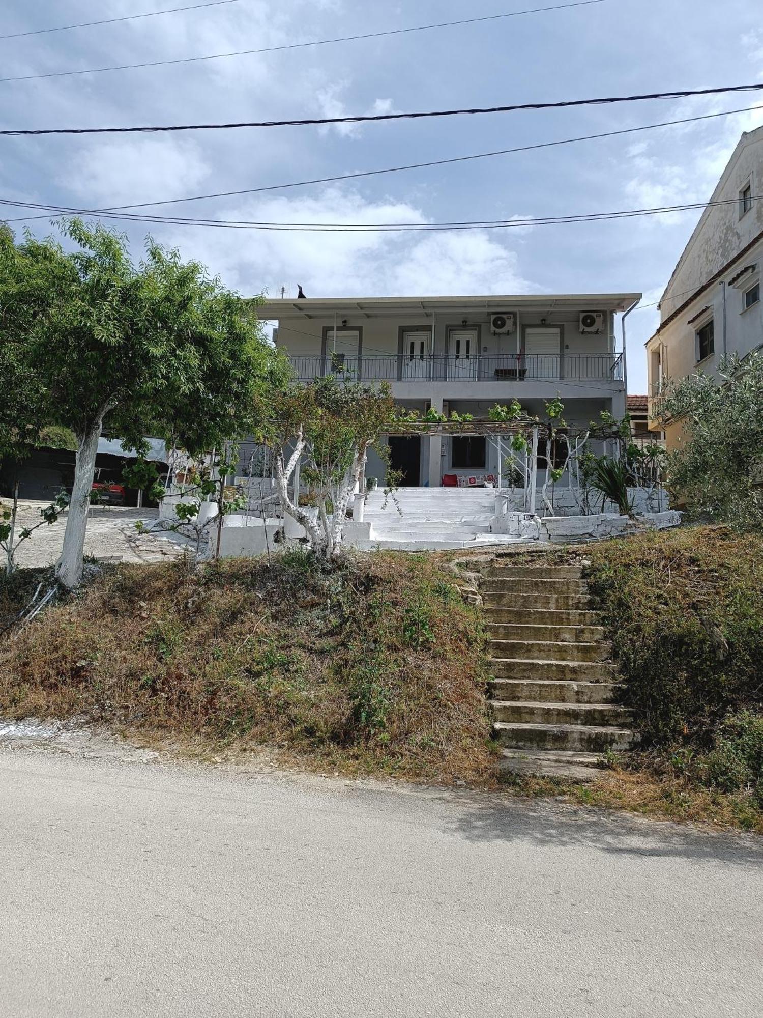 Spiros Full House In Marathias Apartment Bagian luar foto